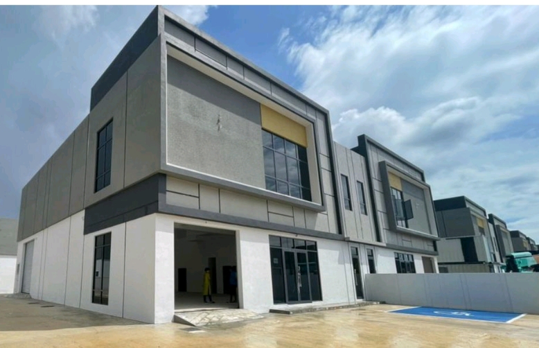Factory For Sale in Puncak Alam – 4,963 sq ft (75′ x 145′ Semi-Detached)
