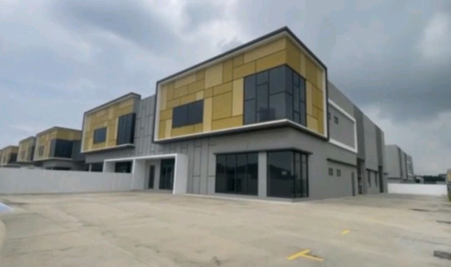 Factory For Sale In Puncak Alam – 7,870 sq ft (80′ x 200′ Semi-Detached)