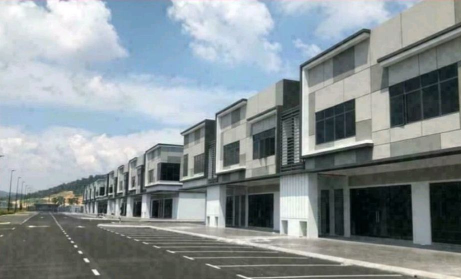 Factory For Sale In Puncak Alam- 3,023 sq ft (26′ x 80′ Terrace)